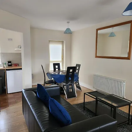3 Bedrooms Near Airport & 7people Lejlighed *
