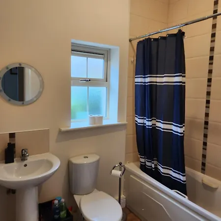 3 Bedrooms Near Airport & 7people Dublin